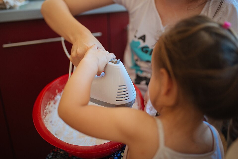 همزن برقی بوش — Bosch Hand Mixer